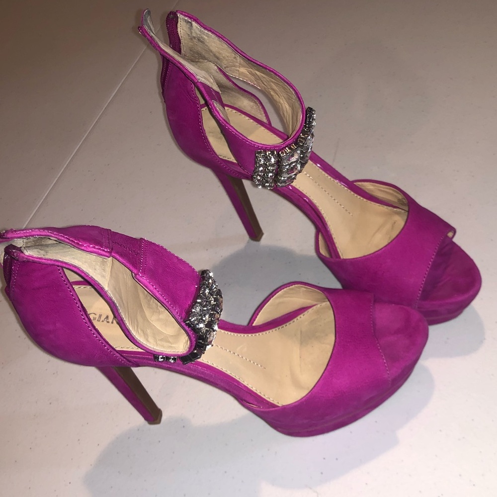 Gianni Bini Dimona1 Fuchsia Flame Heels size 8